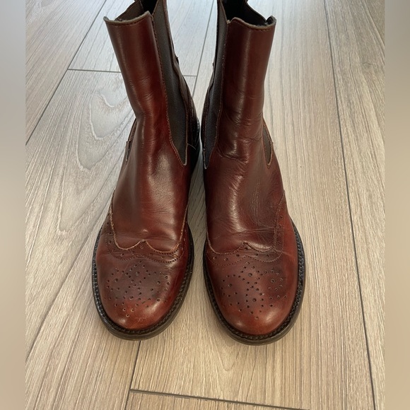 Leather boots - Picture 2 of 9